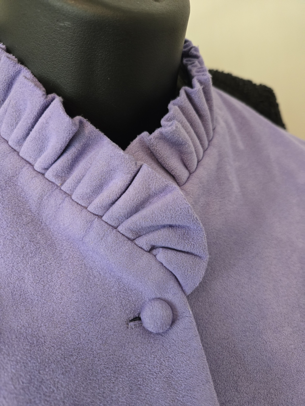Short Women's Jacket - Picture 3 of 9
